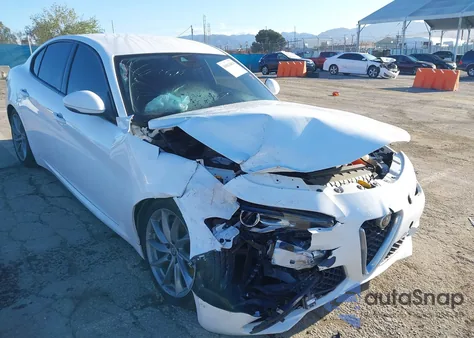 2021 Alfa Romeo Giulia Sport from USA, damaged, VIN ZARFAMAN7M7638886